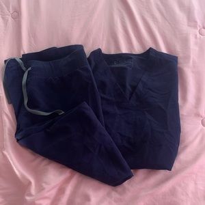 Figs navy women’s scrub set size S